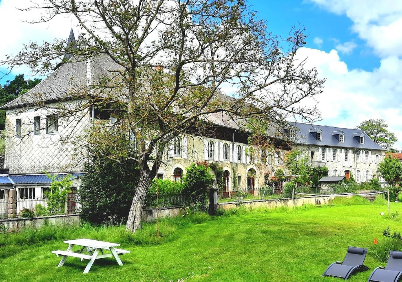 Bed and Breakfast Domaine Lou Castet Tuzaguet Exterior foto