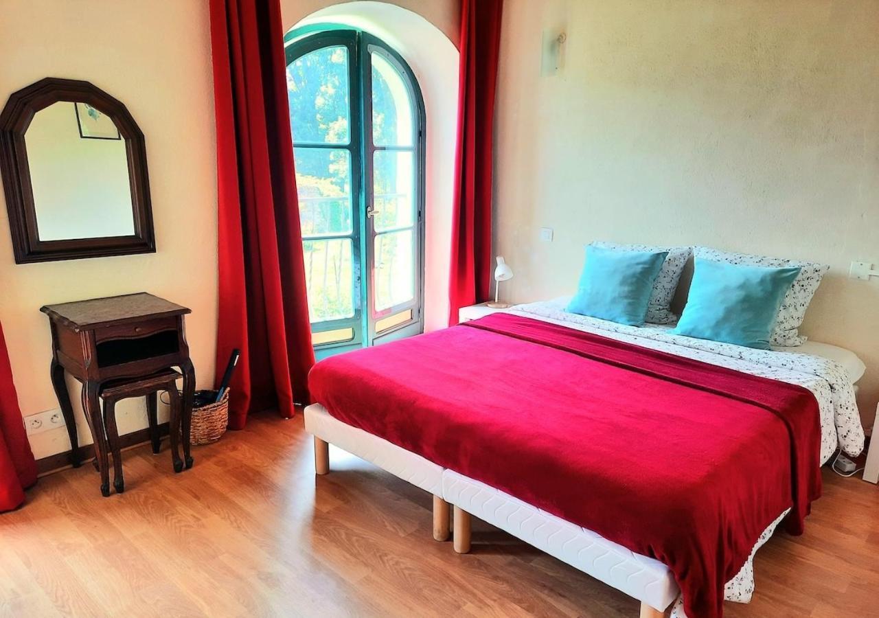 Bed and Breakfast Domaine Lou Castet Tuzaguet Exterior foto